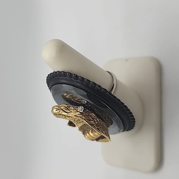 GASOLINE GLAMOUR GOLD COBRA SNAKE HEAD RING - Picture 4 of 6